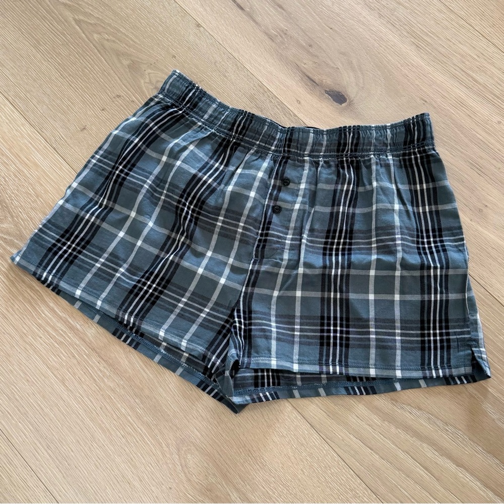 PINK Victoria's Secret Black and Gray Pajama Boxer Shorts